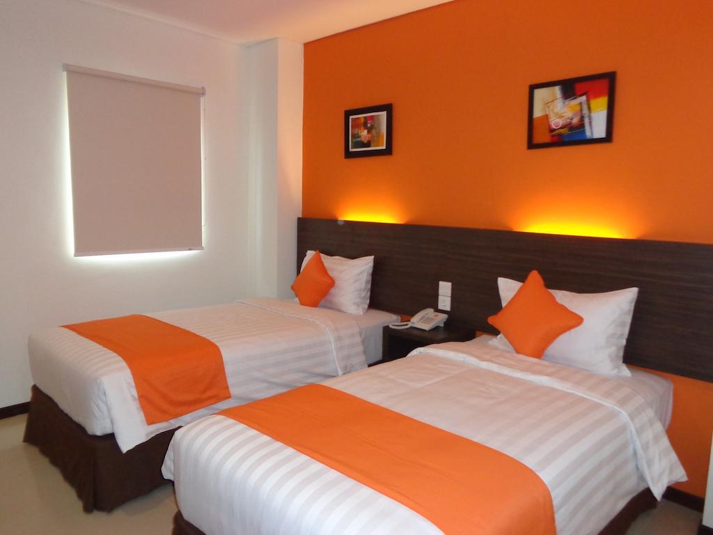 Pratama Hotel & Convention มาตารัม ภายนอก รูปภาพ