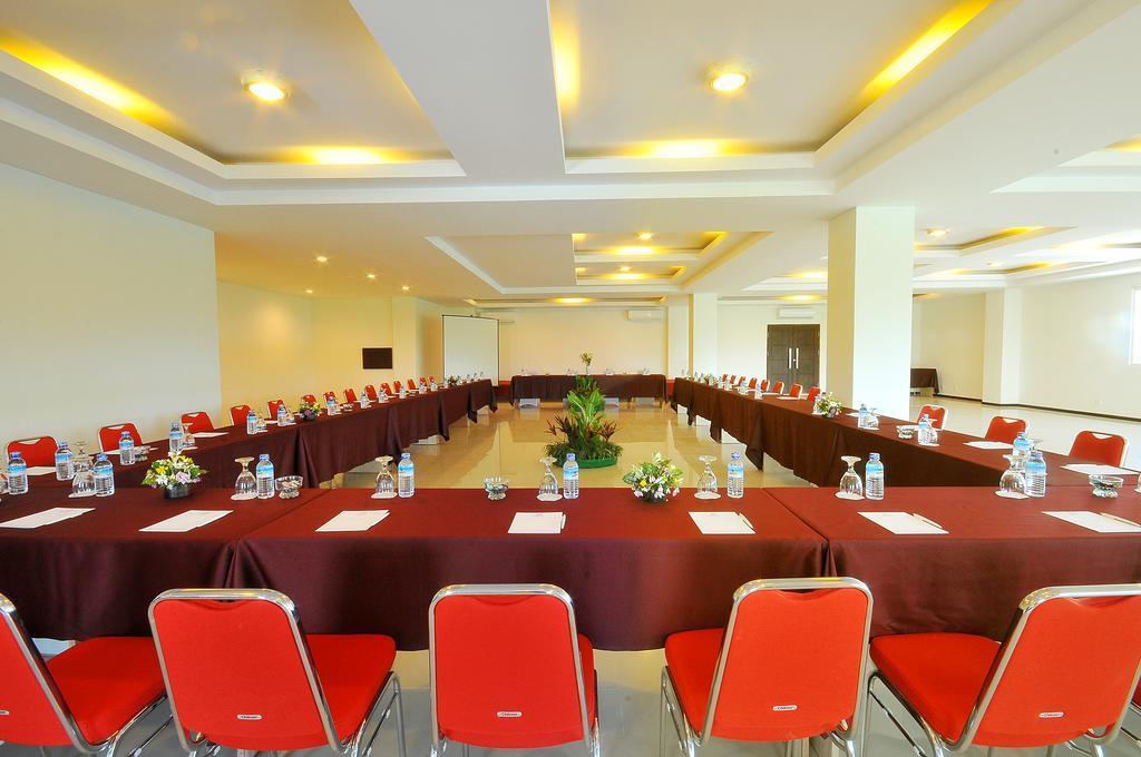 Pratama Hotel & Convention มาตารัม ภายนอก รูปภาพ