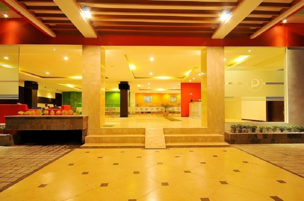 Pratama Hotel & Convention มาตารัม ภายนอก รูปภาพ