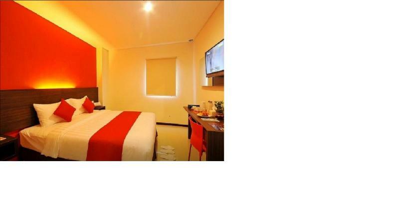 Pratama Hotel & Convention มาตารัม ภายนอก รูปภาพ