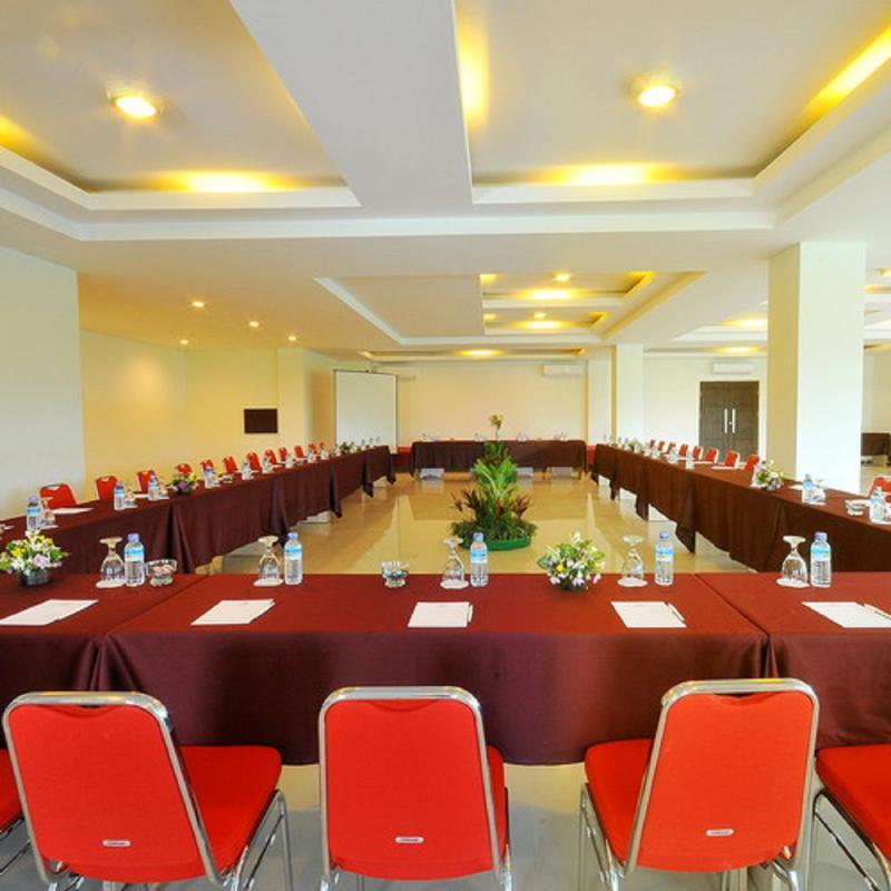 Pratama Hotel & Convention มาตารัม ภายนอก รูปภาพ